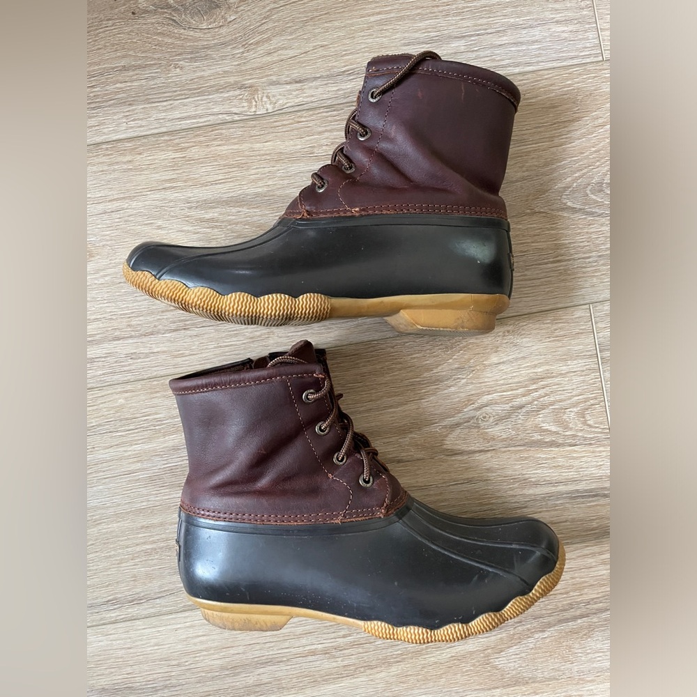 Sperry Saltwater Leather Brown Duck Boots 8 Waterproof